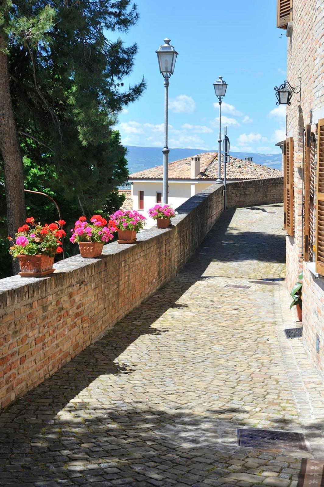 Albergo Diffuso Borgo Montemaggiore Montemaggiore al Metauro Exterior foto